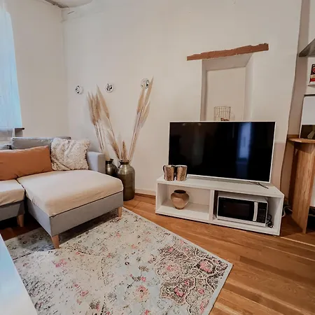 Apartment In Maison De Grès